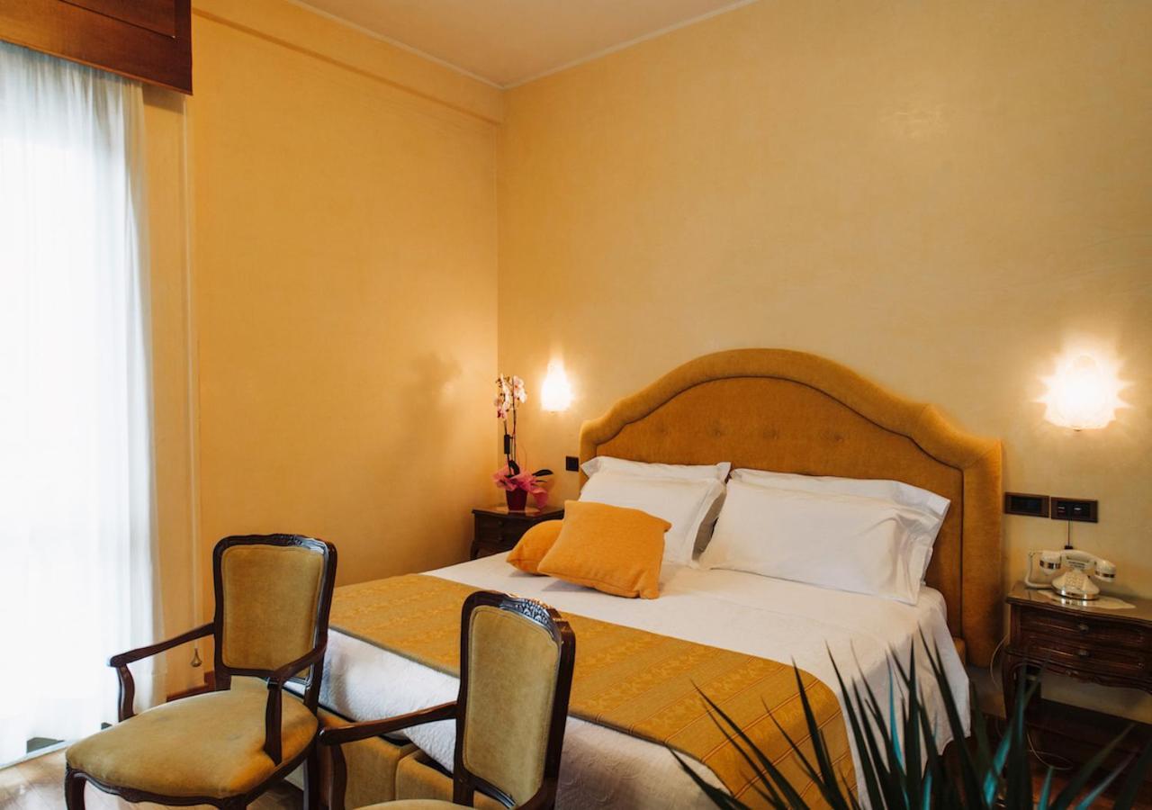 Hotel Grand Excelsior 4*