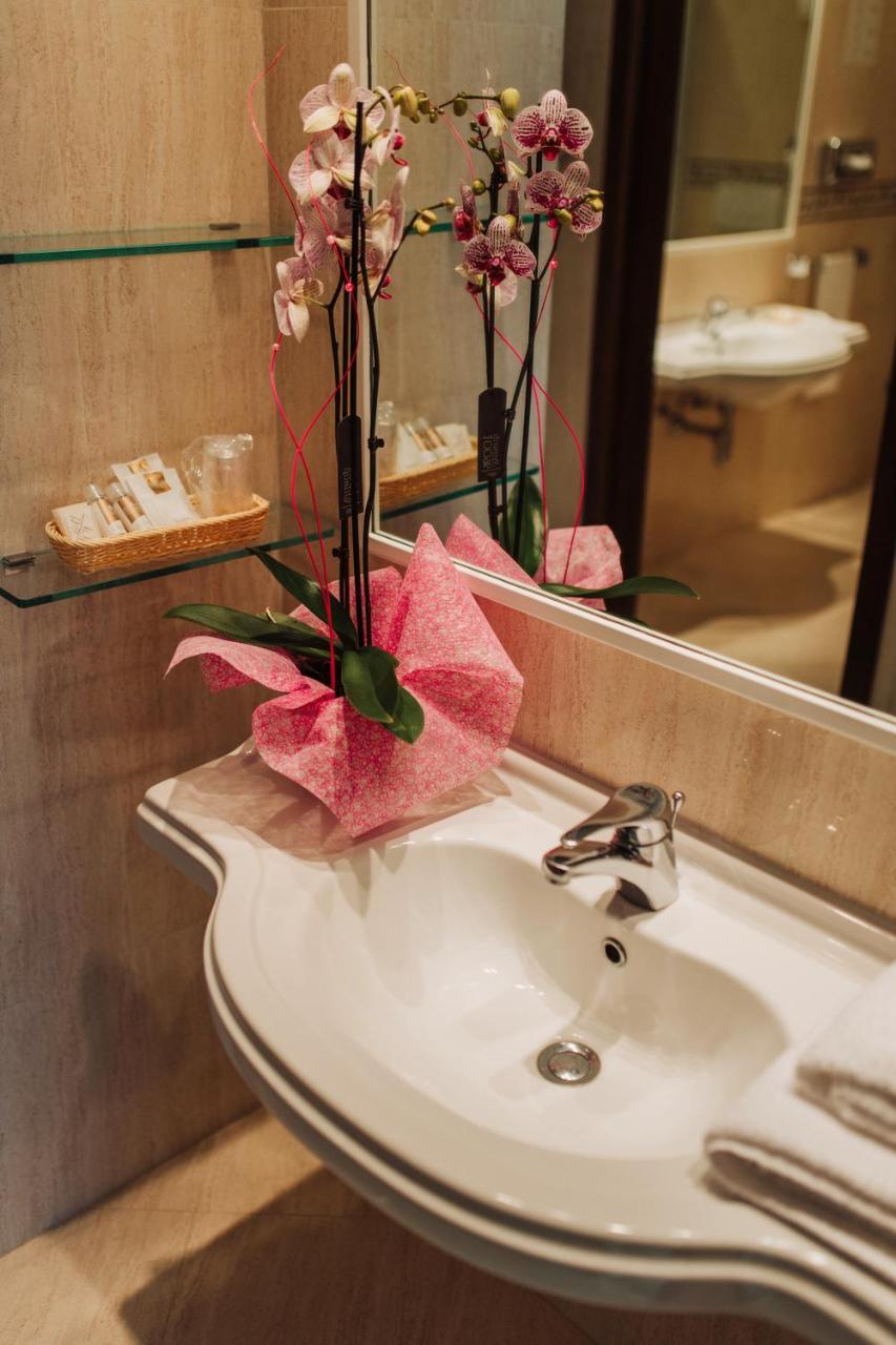 Hotel Grand Excelsior 4*