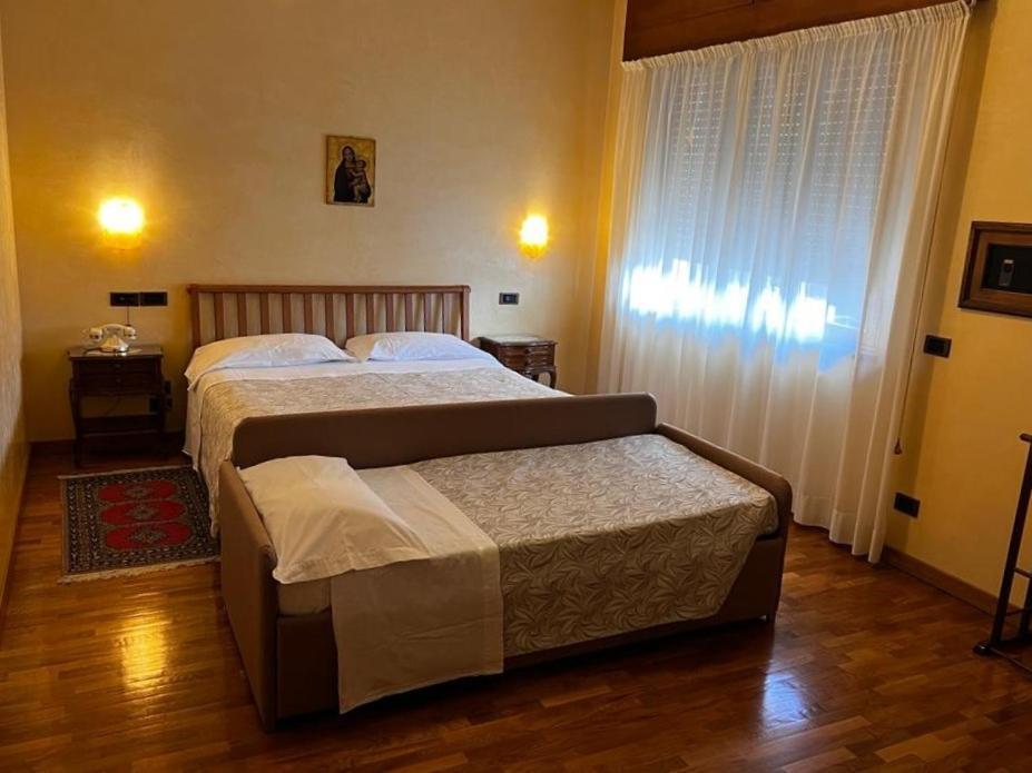 Grand Excelsior Hotel