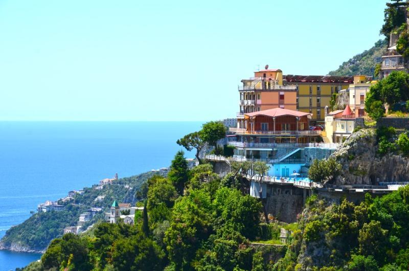 Hotel Grand Excelsior 4*