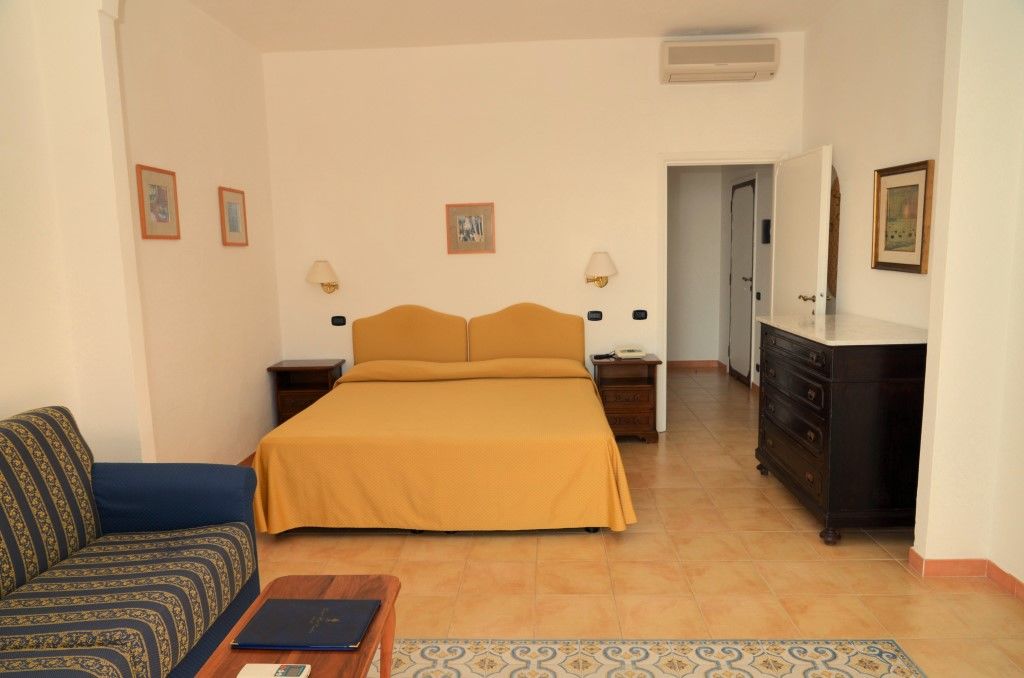 Hotel Grand Excelsior 4*