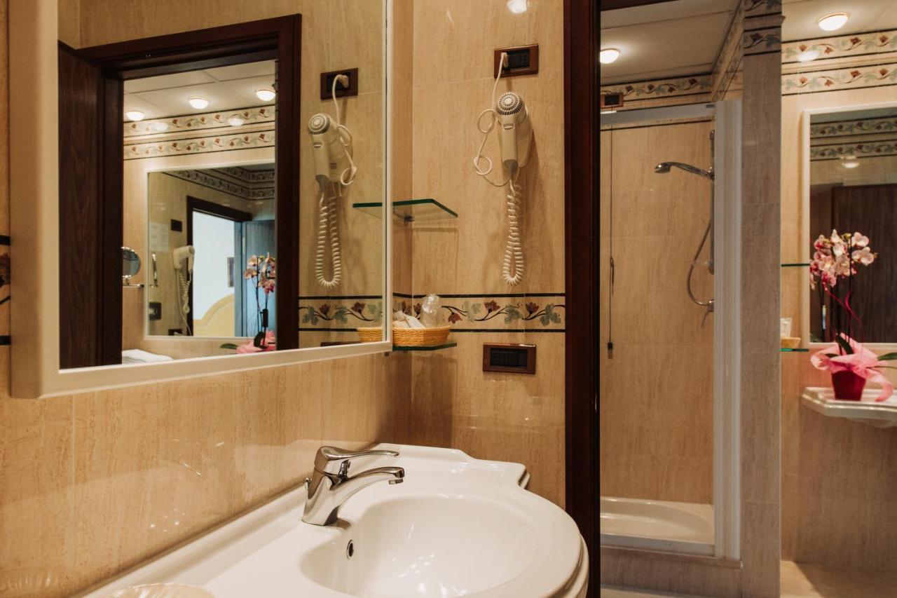 Hotel Grand Excelsior