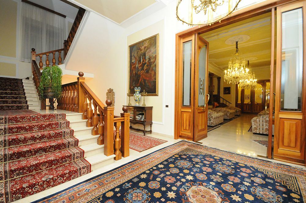 Grand Excelsior